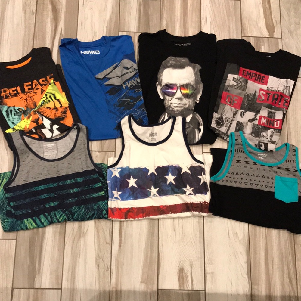 Boys assorted tank/tees Medium (7) pieces
